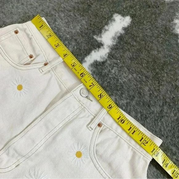 PacSun Daisy Embroidered Denim Shorts - Picture 10 of 12
